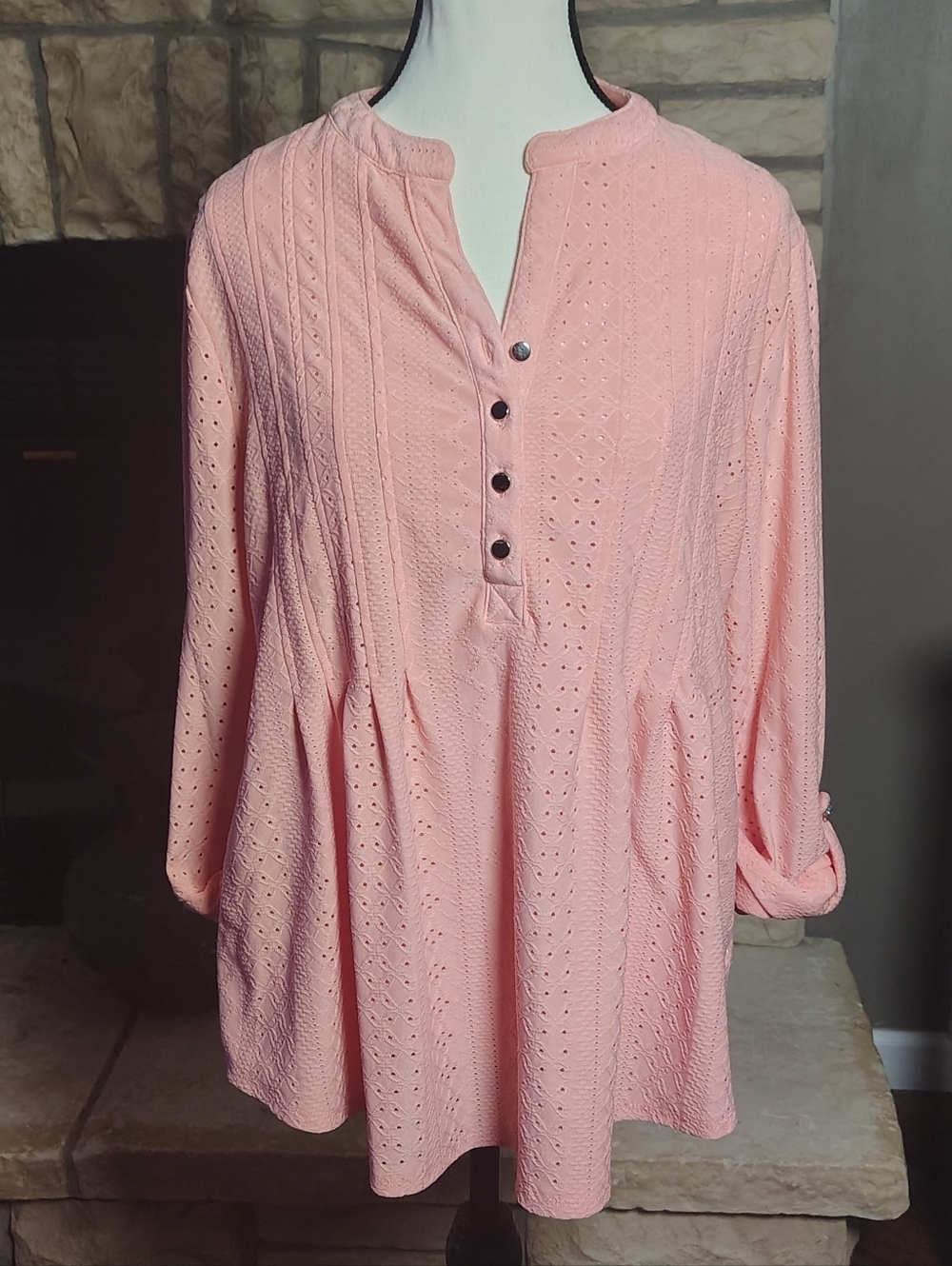 Kim Rogers Peach Eyelet Henley Top Large